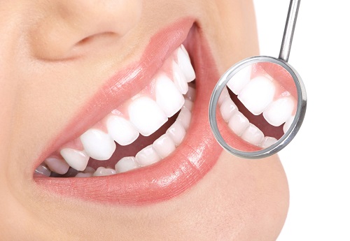 Hàm răng trắng sáng, khỏe mạnh chỉ sau một thời gian ngắn sử dụng bộ sản phẩm Crest 3D Whiteing